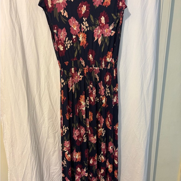 Isabel Maternity by Ingrid & Isabel Sleeveless V-Neck Maxi Dress - Picture 5 of 5